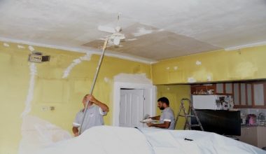 Başkan Gültak’ın talimatıyla şehit annesinin evi yenileniyor