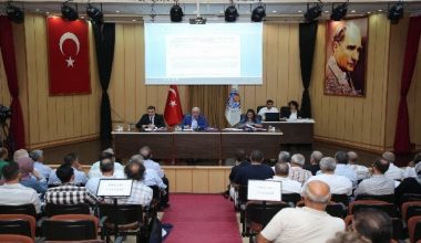 Akdeniz Belediye Meclisi toplandı