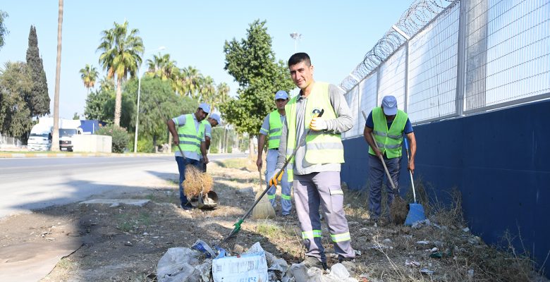 Mersin de temizlik atağı