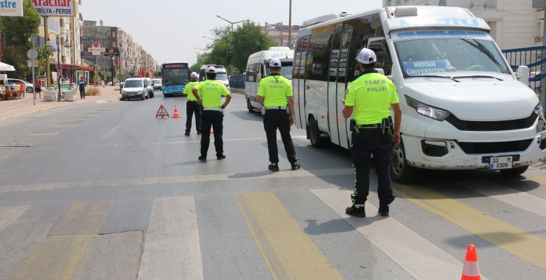 HALK, EN ÇOK MİNİBÜSLERDEN ŞİKAYETÇİ