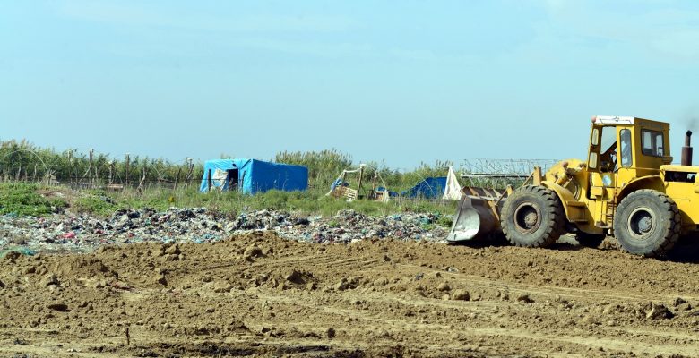 ADANALIOĞLU ESKİ ÇÖP DÖKÜM SAHASININ ÜZERİ KAPATILIYOR