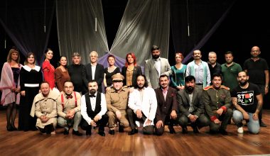 ŞEHİR TİYATROLARI PERDELERİNİ AÇTI