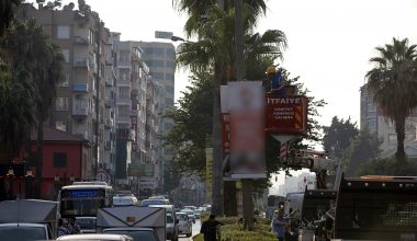 ELEKTRİK DİREĞİNDEN İLAN VE REKLAMLAR KALDIRILIYOR