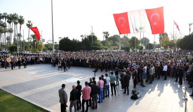 ULU ÖNDER ATATÜRK, MERSİN’DE ÖZLEMLE ANILDI
