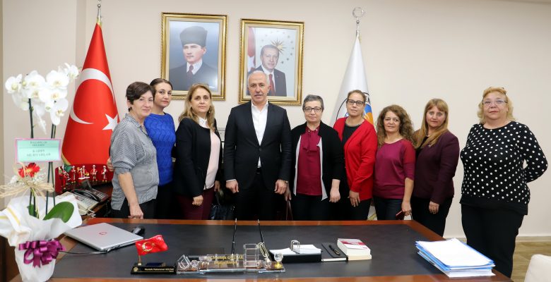 BAŞKAN MUSTAFA GÜLTAK, KADIN MUHTARLARI AĞIRLADI