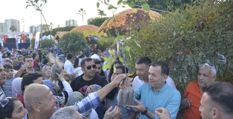 ‘MERSİN’DE YAŞAMAK BİR AYRICALIK’