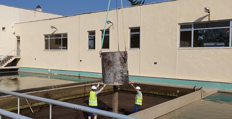 MESKİ FİLTRE KUMLARININ DEĞİŞİMİNİ YAPTI