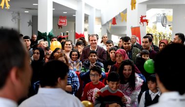 BAŞKAN SEÇER, YENİ YILI ÖZEL ÇOCUKLARLA BİRLİKTE KARŞILADI