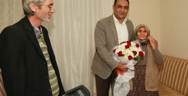 Toroslar Belediyesinden oksijen  makinesi hediyesi