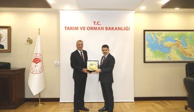 Başkan Tarhan, Ankara da temaslarda bulundu