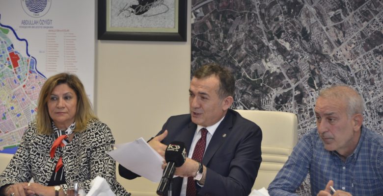 Özyiğit, belediye ile mahkemelik olan vatandaşları uzlaşı yolunu bulmaya davet etti.