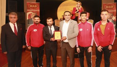 BAŞKAN YILMAZ, MESLEK ADAMLARIYLA BULUŞTU