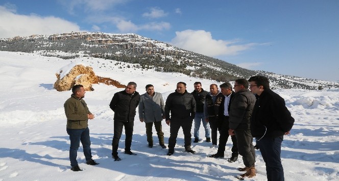 BAŞKAN YILMAZ, İLÇENİN YÜKSEK KESİMLERİNDE SAHA İNCELEMESİ YAPTI