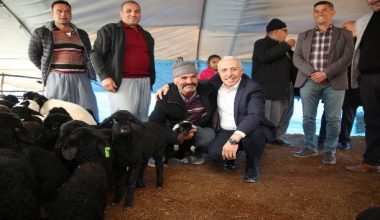 Başkan Gültak, Huzurkent’te Yörüklerle, İstiklal caddesinde esnafla buluştu