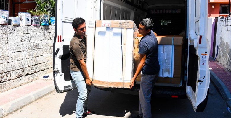 BÜYÜKŞEHİR, YANGIN MAĞDURU 40 AİLEYE ULAŞTI