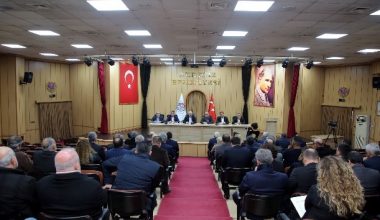 “Mersin’in en acil ihtiyacı kentsel dönüşüm”