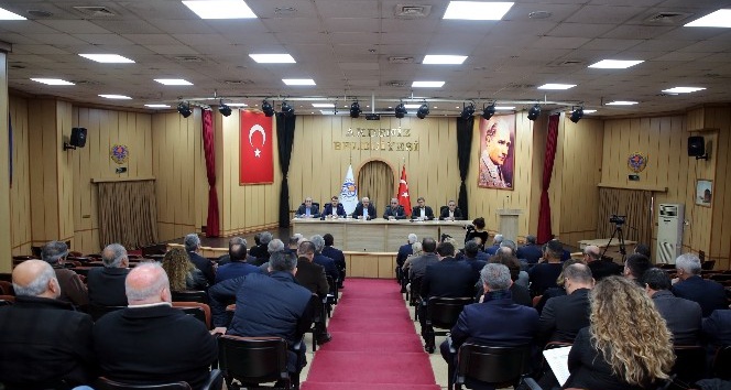 “Mersin’in en acil ihtiyacı kentsel dönüşüm”