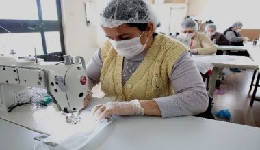 Akdeniz Belediyesi tıbbi maske üretimine başladı