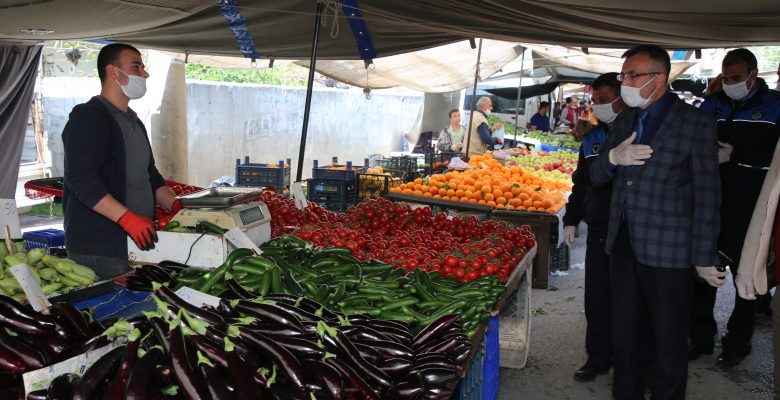 Akdeniz Zabıtası “3 Metre Kuralını” Denetledi