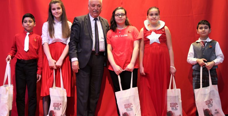 İSTİKLAL MARŞI’NI EN GÜZEL OKUMAK İÇİN YARIŞTILAR