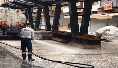 Akdeniz sokaklarında dezenfekte çalışmaları sürüyor