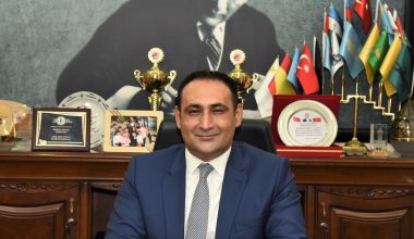 “SAĞLIK ÇALIŞANLARIMIZA MİNNETTARIZ”