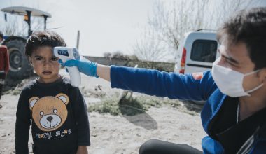 MERSİN BÜYÜKŞEHİR, KORONAVİRÜS SÜRECİNDE TARIM İŞÇİLERİYLE BİRLİKTE 8 BİN 665 KİŞİYE ULAŞTI