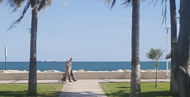 65 YAŞ ÜSTÜ VATANDAŞLAR SAHILE AKIN ETTİ