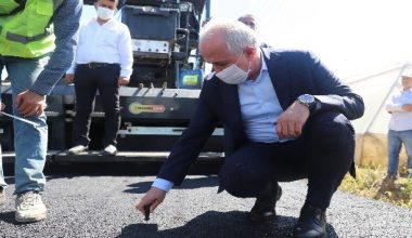 Akdeniz de yol ve kaldırım çalışmaları sürüyor