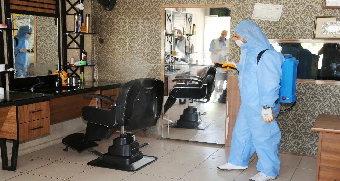 Toroslar Belediyesinden berber ve kuaförlere hijyen desteği