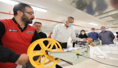 Mezitlililer, yardım kolisi ve maske temininde örnek oldu.