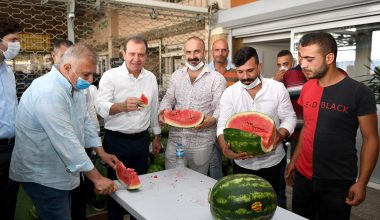 BAŞKAN SEÇER, TARSUS HAL KOMPLEKSİ’NDE ESNAFLA BİR ARAYA GELDİ