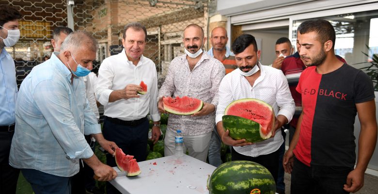 BAŞKAN SEÇER, TARSUS HAL KOMPLEKSİ’NDE ESNAFLA BİR ARAYA GELDİ