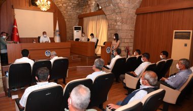 BAŞKAN SEÇER, TARSUSLU MUHTARLARI DİNLEDİ