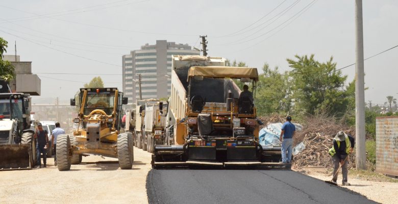 Tarsus Şahin Mahallesi Sakinleri, 10 Yıldır Bekledikleri Asfalta Kavuştu