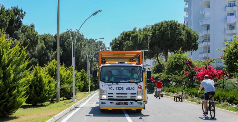 Erdemli’ye 8 kilometrelik bisiklet yolu yapılıyor