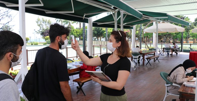 BÜYÜKŞEHİR’İN MERKEZ KÜTÜPHANESİ TEKRAR KAPILARINI AÇTI