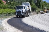 KAYRAKKEŞLİ’NİN ASFALT SORUNU ÇÖZÜLDÜ