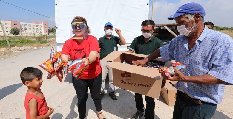 Başkan Tarhan’dan çocuklara karne hediyesi