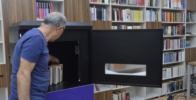 Yenişehir Belediyesi kitapları sterilize ediyor