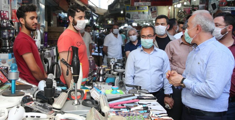 BAŞKAN GÜLTAK; SİLİFKE CADDESİ ESNAFINI ZİYARET ETTİ