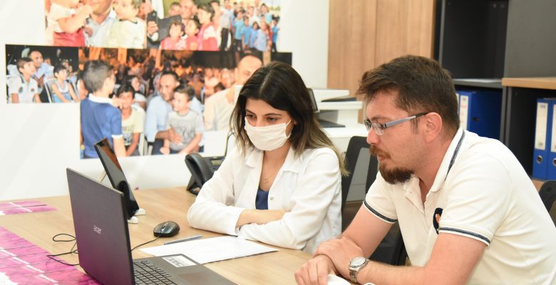 ÇOCUKLAR, EĞLENEREK YABANCI DİL ÖĞRENİYOR