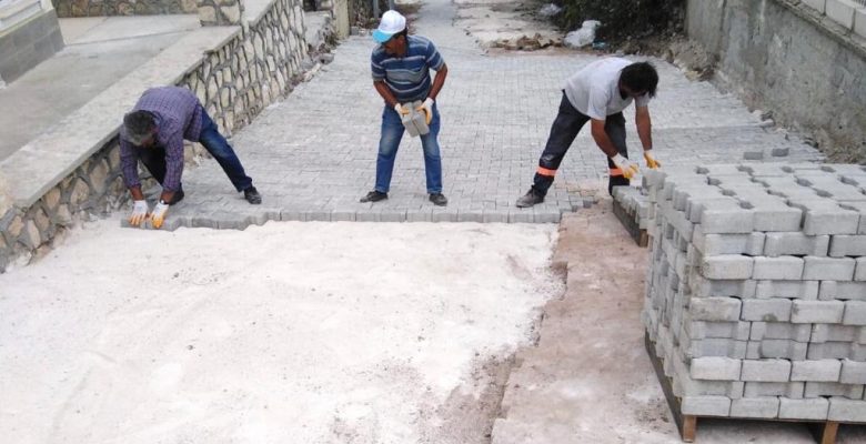 TOROSLAR’DA SOKAKLAR YENİLENİYOR