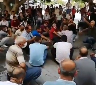 TAŞ BİNA ÖNÜNDE EYLEM