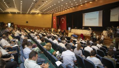 SEÇER: “MAĞDURİYETİ MERSİN HALKI YAŞAR”