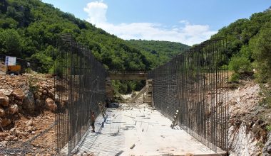 BÜYÜKŞEHİR’DEN ERDEMLİ’YE İKİ AYRI KÖPRÜ