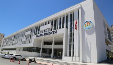 Mezitli Belediyesi Hizmet Binası Finale Kaldı