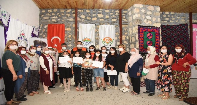 Kursiyerler sertifikalarını aldı