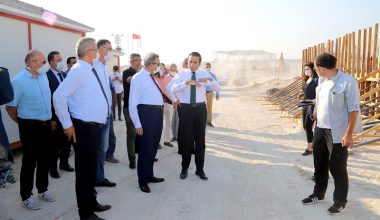 Vali Su MTOSB 3.  Bölgede temel atma törenine katıldı