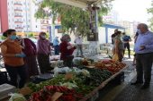 Erdemli Belediyesinin kurduğu üretici pazarları ilgi görüyor